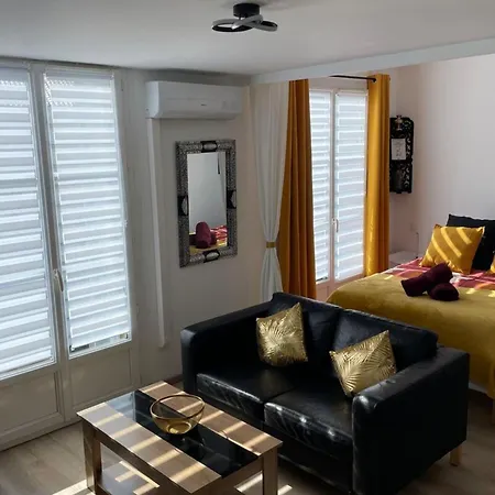 Malia La Radieuse' Wifi & Air Conditioning 아파트 *